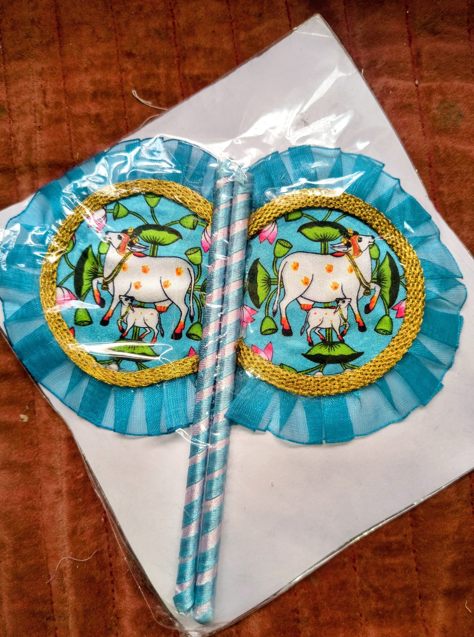 hand fen sky blue cow loutus print colour 5x3inch